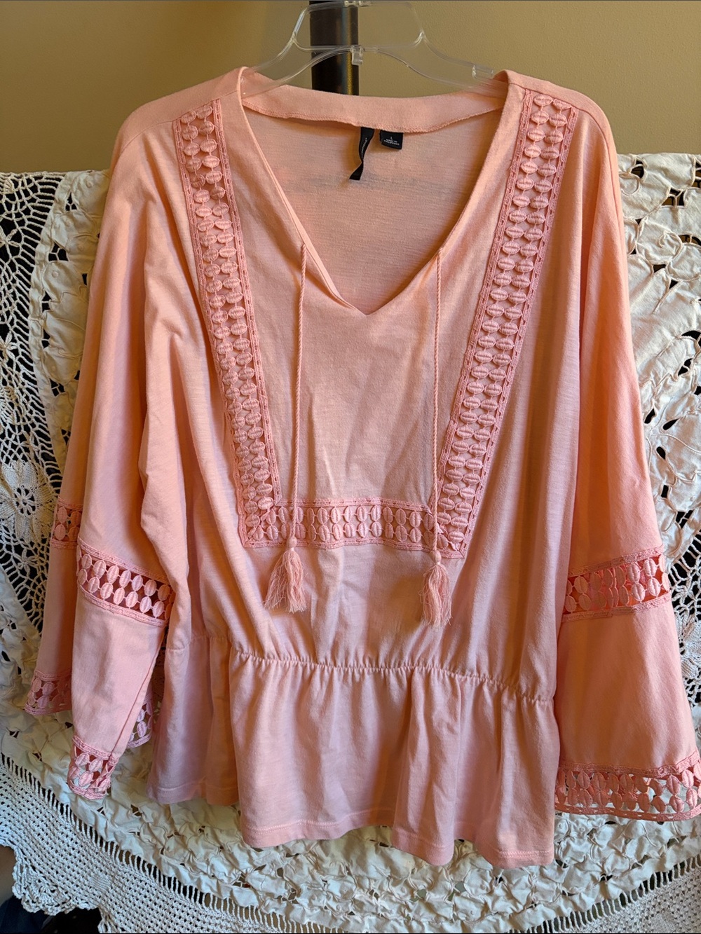 New Directions Women's Peach/Pink V-Neck Top Size Large